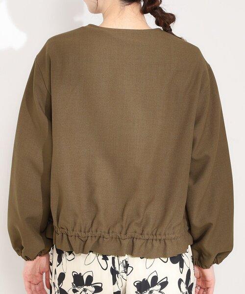 SHOO・LA・RUE（シューラルー）の「【S-LL】スタイルアップを叶える　大人のドロストブルゾン（ブルゾン・レディース・ネイビー/ダークブラウン/ライトベージュ・01/02/03/04）」の16枚目の写真