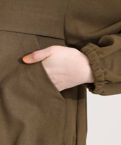 SHOO・LA・RUE（シューラルー）の「【S-LL】スタイルアップを叶える　大人のドロストブルゾン（ブルゾン・レディース・ネイビー/ダークブラウン/ライトベージュ・01/02/03/04）」の19枚目の写真