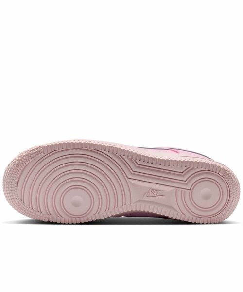 NIKE(ナイキ)の「ナイキ エア フォース 1 レトロ プレミアム ウィメンズシューズ / Nike Air Force 1 Retro Premium Women's Shoes IR0871-600 Pink Foam(スニーカー・レディース・ピンク・24.5/24/23.5/23/22.5/22/26/25.5/25)」の2枚目の写真