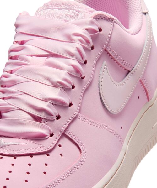 NIKE(ナイキ)の「ナイキ エア フォース 1 レトロ プレミアム ウィメンズシューズ / Nike Air Force 1 Retro Premium Women's Shoes IR0871-600 Pink Foam(スニーカー・レディース・ピンク・24.5/24/23.5/23/22.5/22/26/25.5/25)」の7枚目の写真