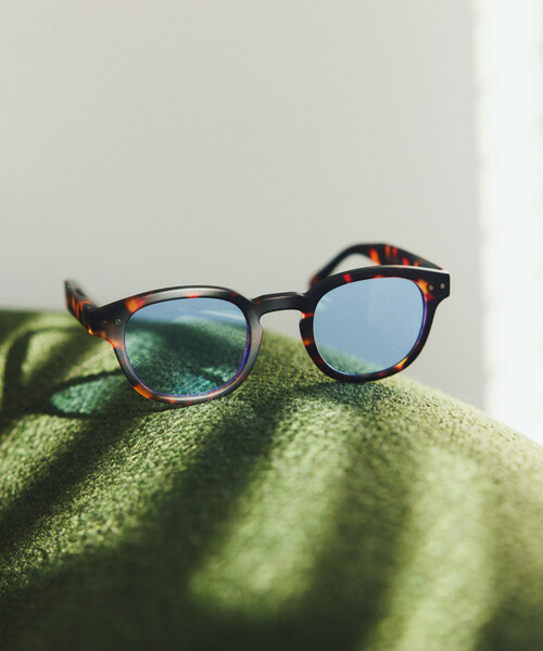 IZIPIZI(イジピジ)の「IZIPIZI/イジピジ SUN LIGHT COLOR #C ファッション用グラス(サングラス・メンズ・チャコールグレー/ブラウン/ブラウン系その他/ブラック・ONE SIZE)」の4枚目の写真