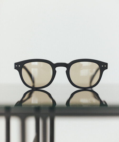 IZIPIZI(イジピジ)の「IZIPIZI/イジピジ SUN LIGHT COLOR #C ファッション用グラス(サングラス・メンズ・チャコールグレー/ブラウン/ブラウン系その他/ブラック・ONE SIZE)」の8枚目の写真