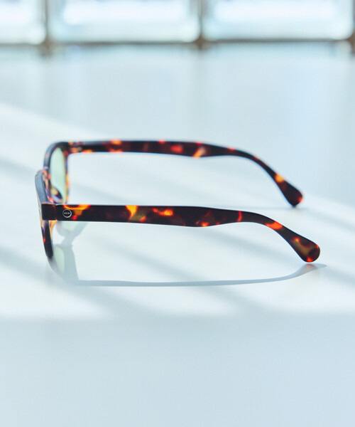 IZIPIZI(イジピジ)の「IZIPIZI/イジピジ SUN LIGHT COLOR #C ファッション用グラス(サングラス・メンズ・チャコールグレー/ブラウン/ブラウン系その他/ブラック・ONE SIZE)」の14枚目の写真