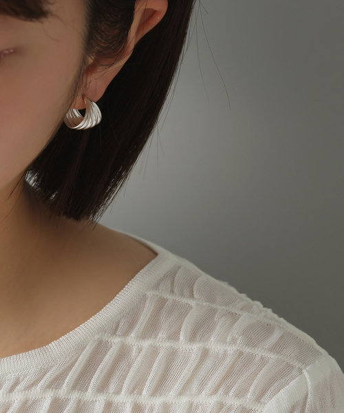 Lilas(リラ)の「【SAMH by LILAS】5ラインカーブフープピアス SV(両耳)(ピアス(両耳用)・レディース・シルバー・FREE)」の4枚目の写真