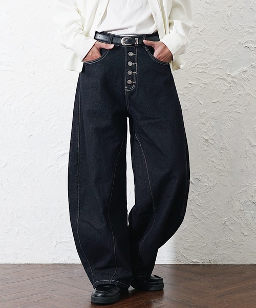 MinoriTY(マイノリティ)の「【MinoriTY】ボタンフライカーブシルエットデニム メンズ カーブデニムパンツ ジーンズ ジーパン ワイドパンツ 春服(デニムパンツ・メンズ・ブラック・XL/L/M)」の3枚目の写真