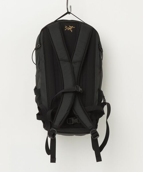 ARC'TERYX（アークテリクス）の「【ARC'TERYX】 アークテリクス Mantis 16L Backpack バックパック 16リットル / X000006136（バックパック/リュック・レディース・ブラック・ONESIZE）」の2枚目の写真
