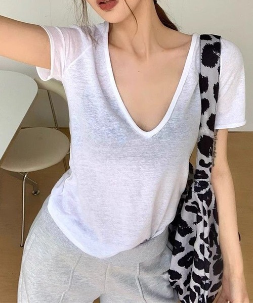 MEMECLE(メメクル)の「【 MEMECLE / メメクル 】シースルー VネックTシャツ(Tシャツ/カットソー・レディース・ホワイト/ブラック/ベージュ・SMALL/MEDIUM)」の2枚目の写真