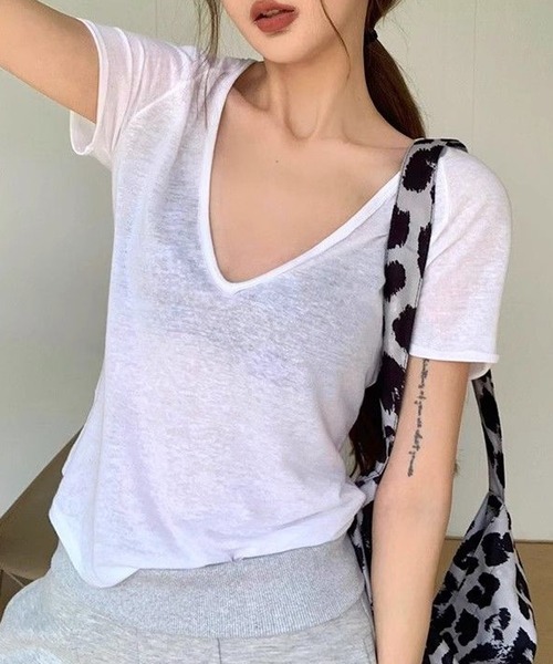 MEMECLE(メメクル)の「【 MEMECLE / メメクル 】シースルー VネックTシャツ(Tシャツ/カットソー・レディース・ホワイト/ブラック/ベージュ・SMALL/MEDIUM)」の9枚目の写真