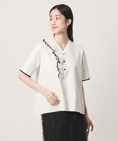 UNITED ARROWS(ユナイテッドアローズ)の「ミニマル フリル ショートスリーブ ニット(ニット/セーター・レディース・オフホワイト/ネイビー/ダークグレー・FREE)」の2枚目の写真