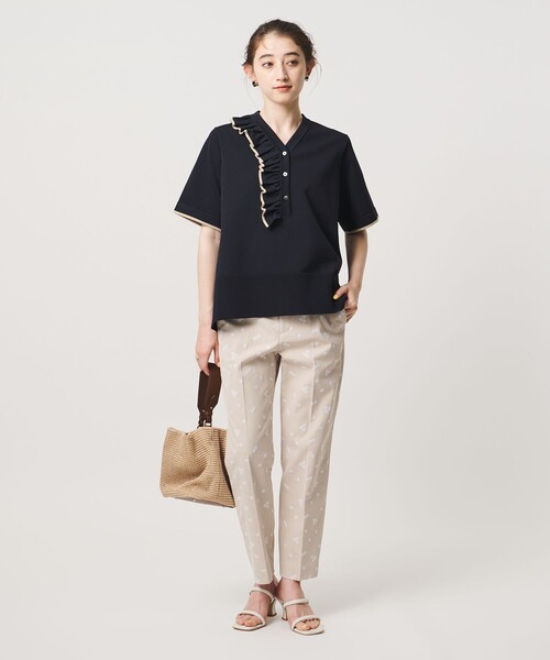UNITED ARROWS(ユナイテッドアローズ)の「ミニマル フリル ショートスリーブ ニット(ニット/セーター・レディース・オフホワイト/ネイビー/ダークグレー・FREE)」の8枚目の写真