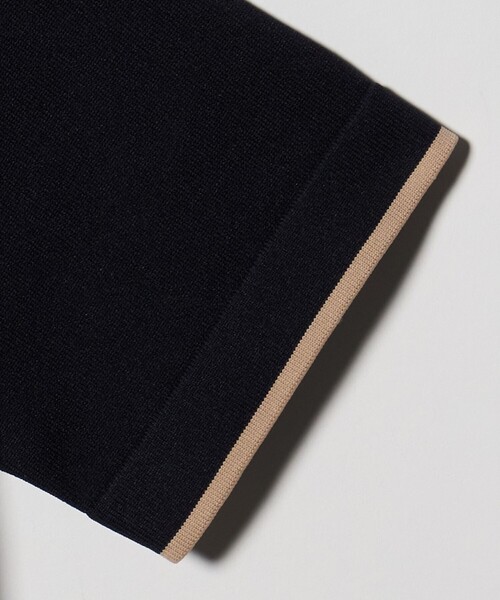 UNITED ARROWS(ユナイテッドアローズ)の「ミニマル フリル ショートスリーブ ニット(ニット/セーター・レディース・オフホワイト/ネイビー/ダークグレー・FREE)」の22枚目の写真
