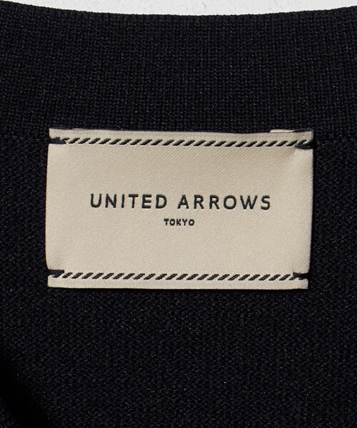 UNITED ARROWS(ユナイテッドアローズ)の「ミニマル フリル ショートスリーブ ニット(ニット/セーター・レディース・オフホワイト/ネイビー/ダークグレー・FREE)」の12枚目の写真