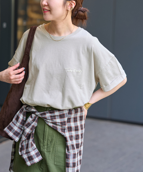 JOURNAL STANDARD relume（ジャーナルスタンダード　レリューム）の「《追加2 / 新色》刺繍ロゴハーフスリーブT（Tシャツ/カットソー・レディース・ブラウン/グレー/ブラック系その他/ホワイト・FREE）」の13枚目の写真