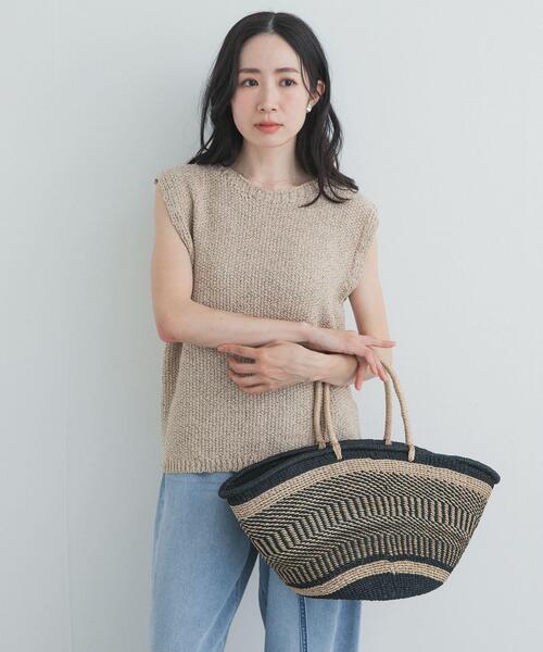 URBAN RESEARCH DOORS(アーバンリサーチドアーズ)の「ブークレノースリーブニット(ニット/セーター・レディース・ベージュ/グレー系その他・FREE)」の2枚目の写真