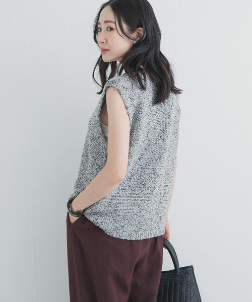URBAN RESEARCH DOORS(アーバンリサーチドアーズ)の「ブークレノースリーブニット(ニット/セーター・レディース・ベージュ/グレー系その他・FREE)」の19枚目の写真
