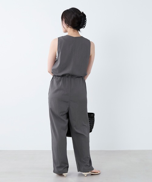 MICA&DEAL(マイカ&ディール)の「ハイツイストサロペット(サロペット/オーバーオール・レディース・ベージュ/グレー・36)」の13枚目の写真