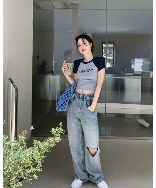 CHEER(チアー)の「ラグラン ロゴ クロップド Tシャツ ショート丈 半袖 チビT 韓国ファッション Y2K レディース(Tシャツ/カットソー・レディース・ネイビー/ブラック・FREE)」の13枚目の写真
