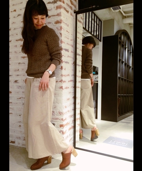 LE TALON(ルタロン)の「GRISE 8CMスタッズサボミュール◆(サンダル・レディース・ブラック/アイボリー/キャメル・36/37/35/37.5)」の14枚目の写真