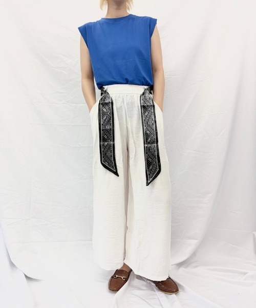 Alite cloth(アリーテクロス)の「スカーフベルト付きワイドパンツ(その他パンツ・レディース・ベージュ/ブラック/ホワイト・FREE)」の4枚目の写真