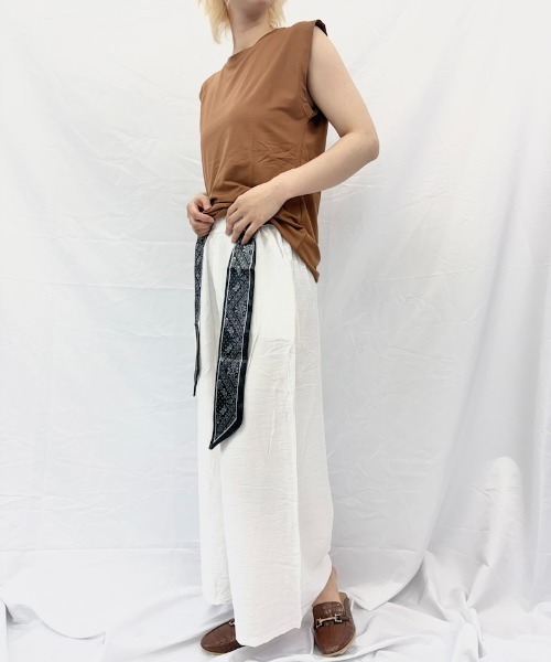 Alite cloth(アリーテクロス)の「スカーフベルト付きワイドパンツ(その他パンツ・レディース・ベージュ/ブラック/ホワイト・FREE)」の5枚目の写真