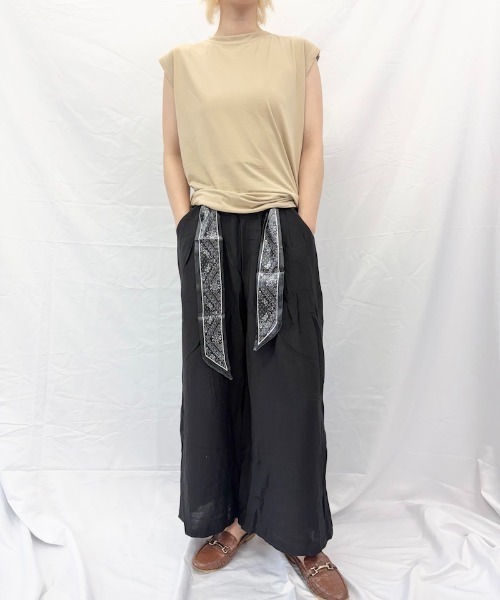 Alite cloth(アリーテクロス)の「スカーフベルト付きワイドパンツ(その他パンツ・レディース・ベージュ/ブラック/ホワイト・FREE)」の8枚目の写真