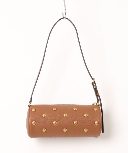 MICHAEL KORS（マイケルコース）の「IZZY スタッズ ぺブルレザー バレルポシェット スモール（ショルダーバッグ・レディース・ブラウン系・FREE）」の4枚目の写真