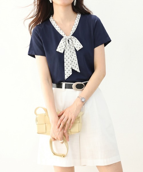 LUCPY(ラクピー)の「ドットリボンVネックニットプルオーバー(その他トップス・レディース・ブルー・SMALL/MEDIUM/LARGE/X-LARGE)」の2枚目の写真