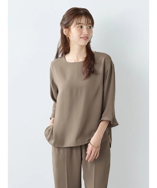 Perfect Suit FActory(パーフェクトスーツファクトリー)の「《セットアップ可能!》サラッと着られる袖フレアートップス(Tシャツ/カットソー・レディース・ネイビー/ブラウン・M/S/L)」の1枚目の写真