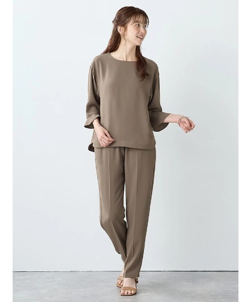 Perfect Suit FActory(パーフェクトスーツファクトリー)の「《セットアップ可能!》サラッと着られる袖フレアートップス(Tシャツ/カットソー・レディース・ネイビー/ブラウン・M/S/L)」の8枚目の写真