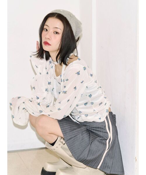 jouetie(ジュエティ)の「パターンシアーベロアトップス(Tシャツ/カットソー・レディース・ブラック/ブラウン/オフホワイト・FREE)」の1枚目の写真