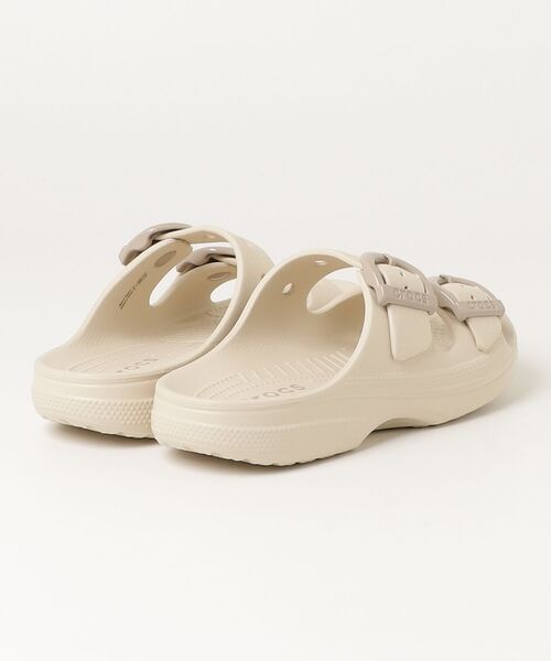 crocs（クロックス）の「crocs/クロックス SATURDAYENAMELBUCKLESNDLW（サンダル・レディース・ベージュ/ピンク・22cm/23cm/25cm/24cm）」の3枚目の写真