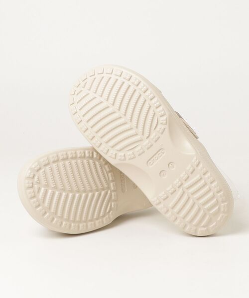 crocs（クロックス）の「crocs/クロックス SATURDAYENAMELBUCKLESNDLW（サンダル・レディース・ベージュ/ピンク・22cm/23cm/25cm/24cm）」の4枚目の写真