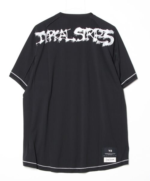 Y-3(ワイスリー)の「Y-3 CHITO GRAPHIC RUNNING SHORT SLEEVE TEE(Tシャツ/カットソー・メンズ・ブラック・LARGE/X-LARGE/XX-LARGE/X-SMALL/SMALL/MEDIUM)」の4枚目の写真