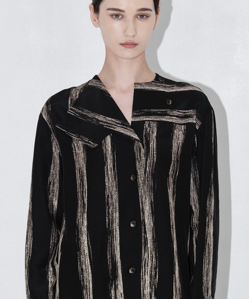 AKIRANAKA(アキラナカ)の「【AKIRANAKA/アキラナカ】Stitch stripe shirt BK(シャツ/ブラウス・レディース・ブラック・1)」の4枚目の写真