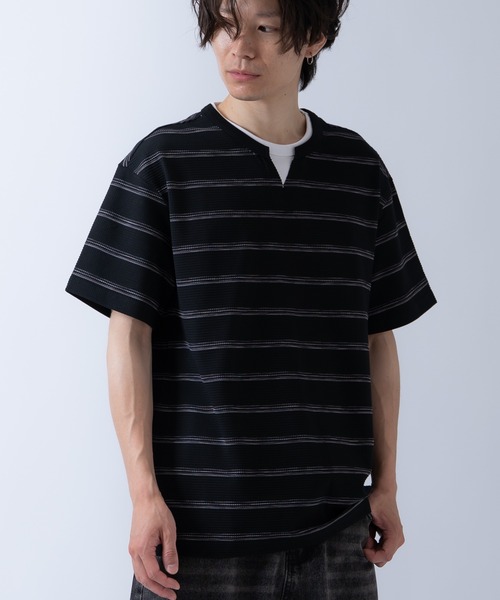 Crownor(クラウノアー)の「フェイクレイヤード ボーダーカットソー(Tシャツ/カットソー・メンズ・ブラック/ホワイト・MEDIUM/LARGE)」の11枚目の写真