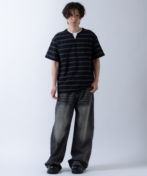 Crownor(クラウノアー)の「フェイクレイヤード ボーダーカットソー(Tシャツ/カットソー・メンズ・ブラック/ホワイト・MEDIUM/LARGE)」の4枚目の写真
