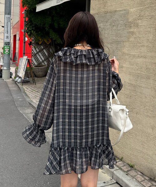 CIAOPANIC（チャオパニック）の「ラッフル付け襟チェックシアーチュニックブラウス（シャツ/ブラウス・レディース・ネイビー/ブラック/レッド・ONE SIZE）」の9枚目の写真
