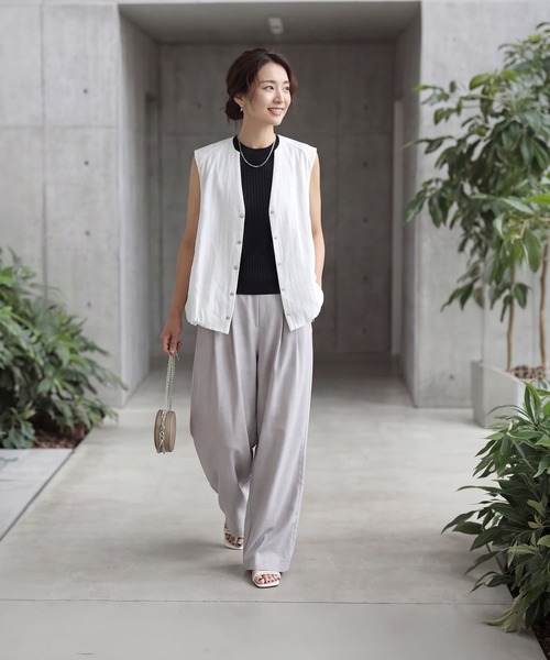 STYLE DELI(スタイルデリ)の「【selection】シボ入り裾タックバルーンジレ型tops(ベスト・レディース・ホワイト/ブラウン・FREE)」の7枚目の写真