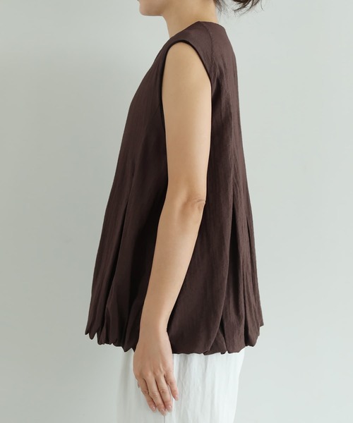 STYLE DELI(スタイルデリ)の「【selection】シボ入り裾タックバルーンジレ型tops(ベスト・レディース・ホワイト/ブラウン・FREE)」の11枚目の写真