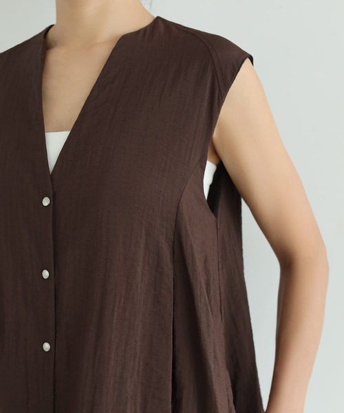 STYLE DELI(スタイルデリ)の「【selection】シボ入り裾タックバルーンジレ型tops(ベスト・レディース・ホワイト/ブラウン・FREE)」の15枚目の写真