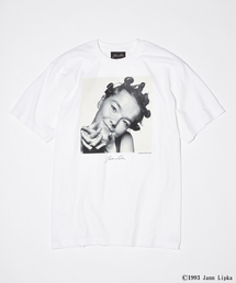 JOURNAL STANDARD（ジャーナルスタンダード）の「Jann Lipka Bjork Portrait 1993 / ビョーク ポートレート 1993（Tシャツ/カットソー）」