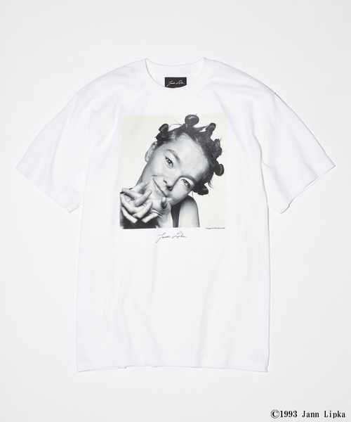 JOURNAL STANDARD(ジャーナルスタンダード)の「Jann Lipka Bjork Portrait 1993 / ビョーク ポートレート 1993(Tシャツ/カットソー・メンズ・ブラックミックス/ブラック系その他/ホワイト系その他/ブラック×ブラック/ホワイト×ホワイト/ライトホワイト/ブラック/ホワイト・SMALL/LARGE/MEDIUM/X-LARGE)」の4枚目の写真