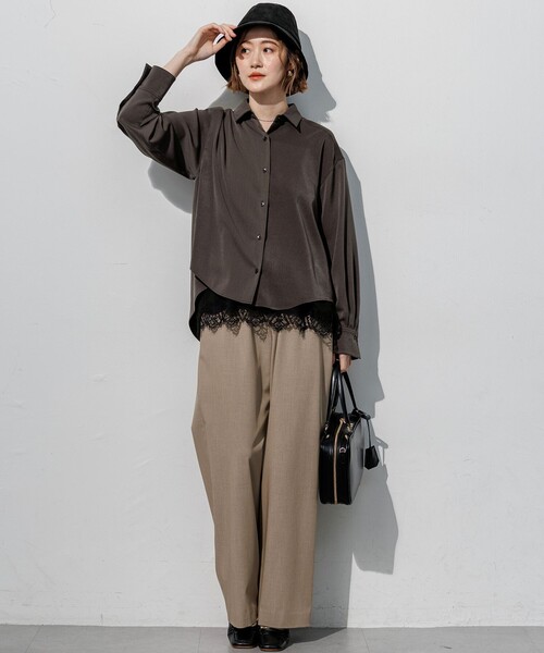 23区(ニジュウサンク)の「スエーディーサテン バックドレープデザイン シャツ(シャツ/ブラウス・レディース・黄土色系/ダークブラウン系/ベージュ系・40/38)」の15枚目の写真
