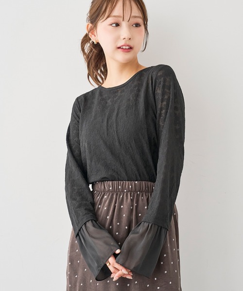 mil(ミル)の「花柄 シアージャガード フレアスリーブトップス / 長袖【588207】(Tシャツ/カットソー・レディース・オフホワイト/ブラック・XS/S)」の1枚目の写真