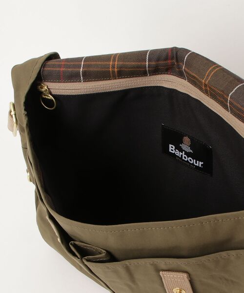 Barbour（バブアー）の「【TRANSPORT / トランスポート】Riever クロスボディバッグ（トートバッグ・メンズ・ブラック/グリーン・ONE SIZE）」の22枚目の写真