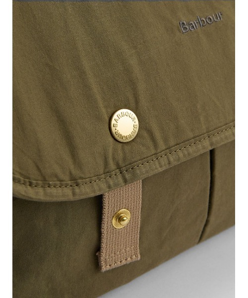Barbour（バブアー）の「【TRANSPORT / トランスポート】Riever クロスボディバッグ（トートバッグ・メンズ・ブラック/グリーン・ONE SIZE）」の8枚目の写真