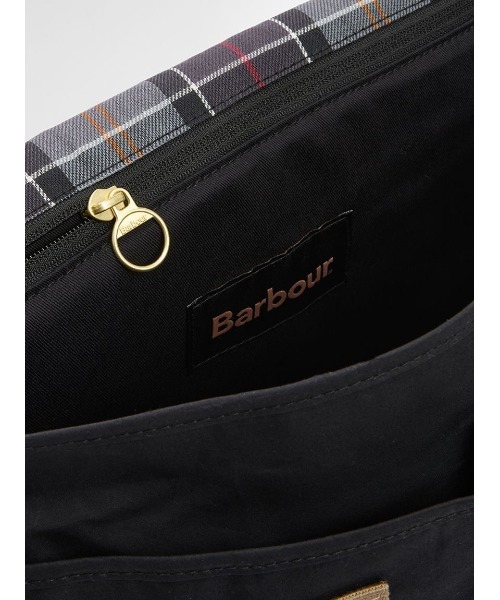 Barbour（バブアー）の「【TRANSPORT / トランスポート】Riever クロスボディバッグ（トートバッグ・メンズ・ブラック/グリーン・ONE SIZE）」の18枚目の写真