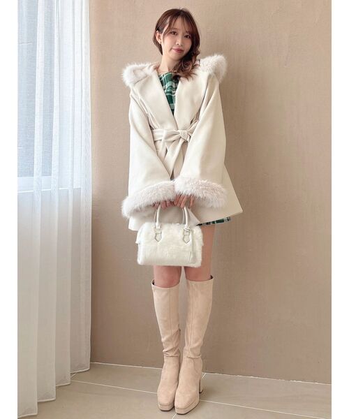 dazzlin(ダズリン)の「厚底美脚ロングブーツ(ブーツ・レディース・アイボリー/ブラック・SMALL/MEDIUM/LARGE)」の13枚目の写真