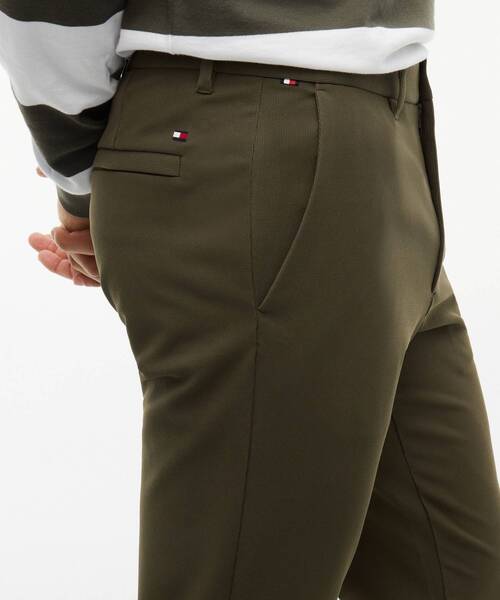 TOMMY HILFIGER(トミーヒルフィガー)の「テックストラクチャーデントンパンツ(チノパンツ・メンズ・ベージュ/グリーン・30inch/34inch/36inch/28inch/32inch)」の4枚目の写真
