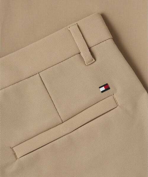 TOMMY HILFIGER(トミーヒルフィガー)の「テックストラクチャーデントンパンツ(チノパンツ・メンズ・ベージュ/グリーン・30inch/34inch/36inch/28inch/32inch)」の17枚目の写真